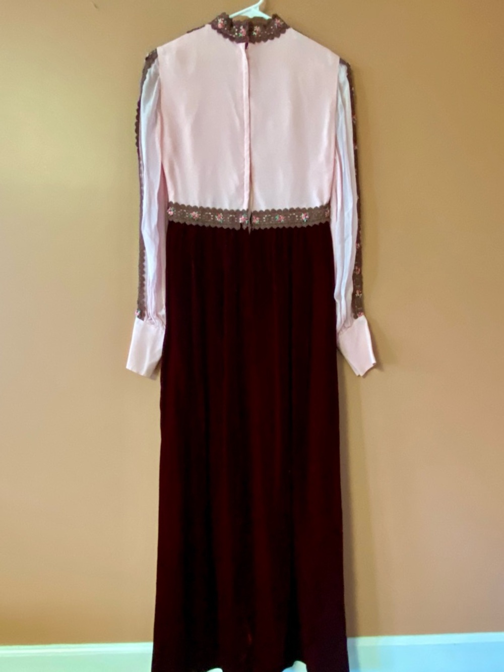 1970’s Vintage Velvet & Sheer Dress - Picture 8 of 11